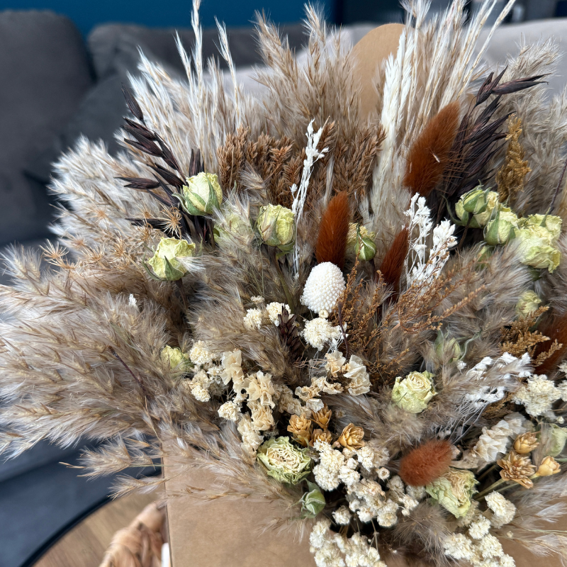 Sarah Envelope Dried Flower Box In Natural, Brown & Cream