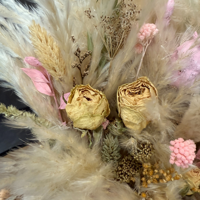 Mila Envelope Dried Flower Box In Cream, Natural, Pink & Green