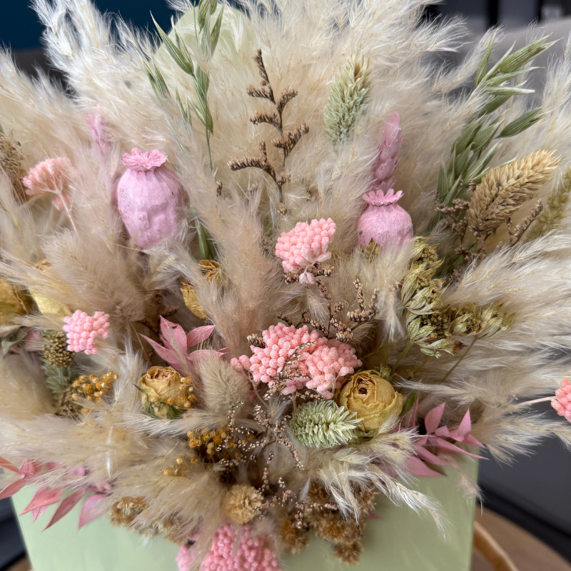 Mila Envelope Dried Flower Box In Cream, Natural, Pink & Green