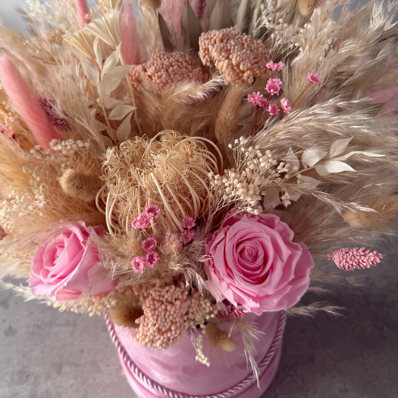 Anne Dried Flower Hat Box In Pink & Cream