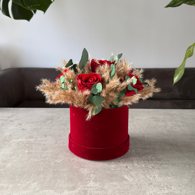 Silfana Preserved Rose Hat Box In Red, Natural & Eucalyptus