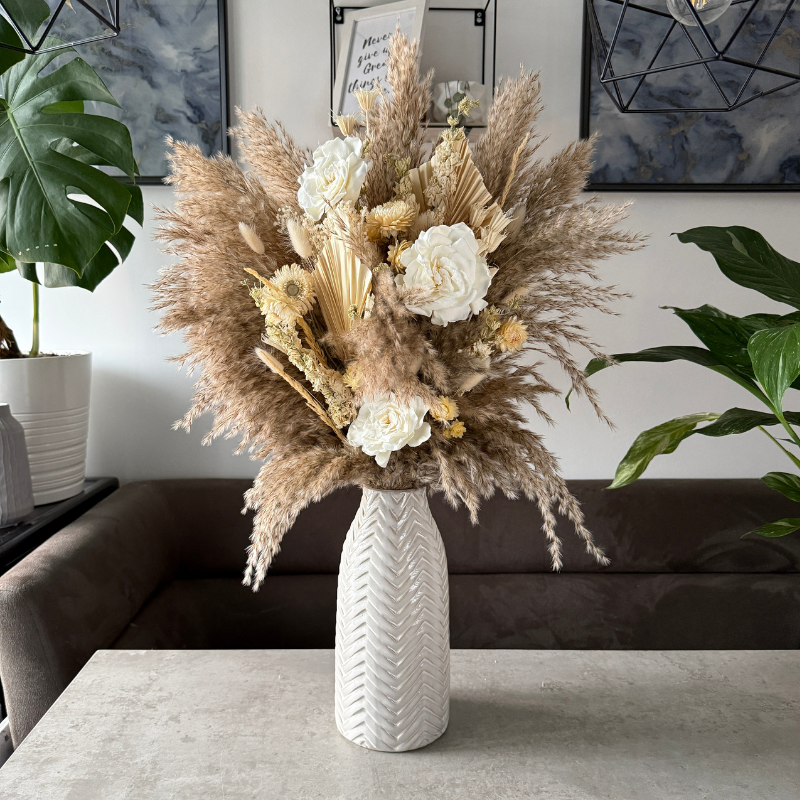 Cleo Dried Flower Arrangement In Natural, Cream & White