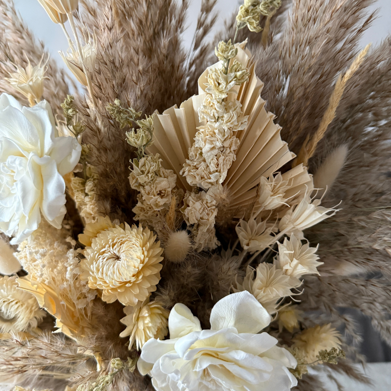 Cleo Dried Flower Arrangement In Natural, Cream & White