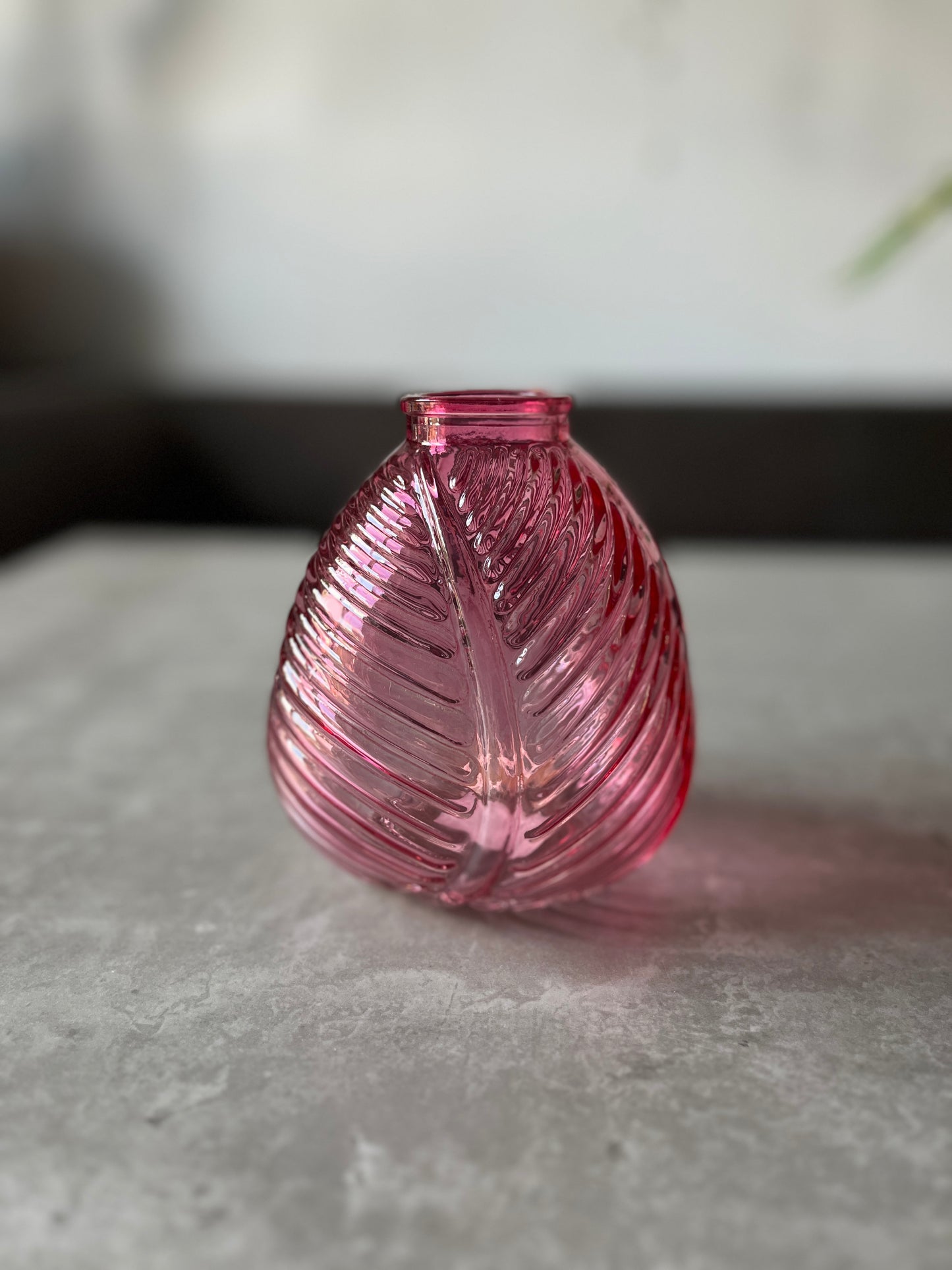 13cm Glass Leaf Vase