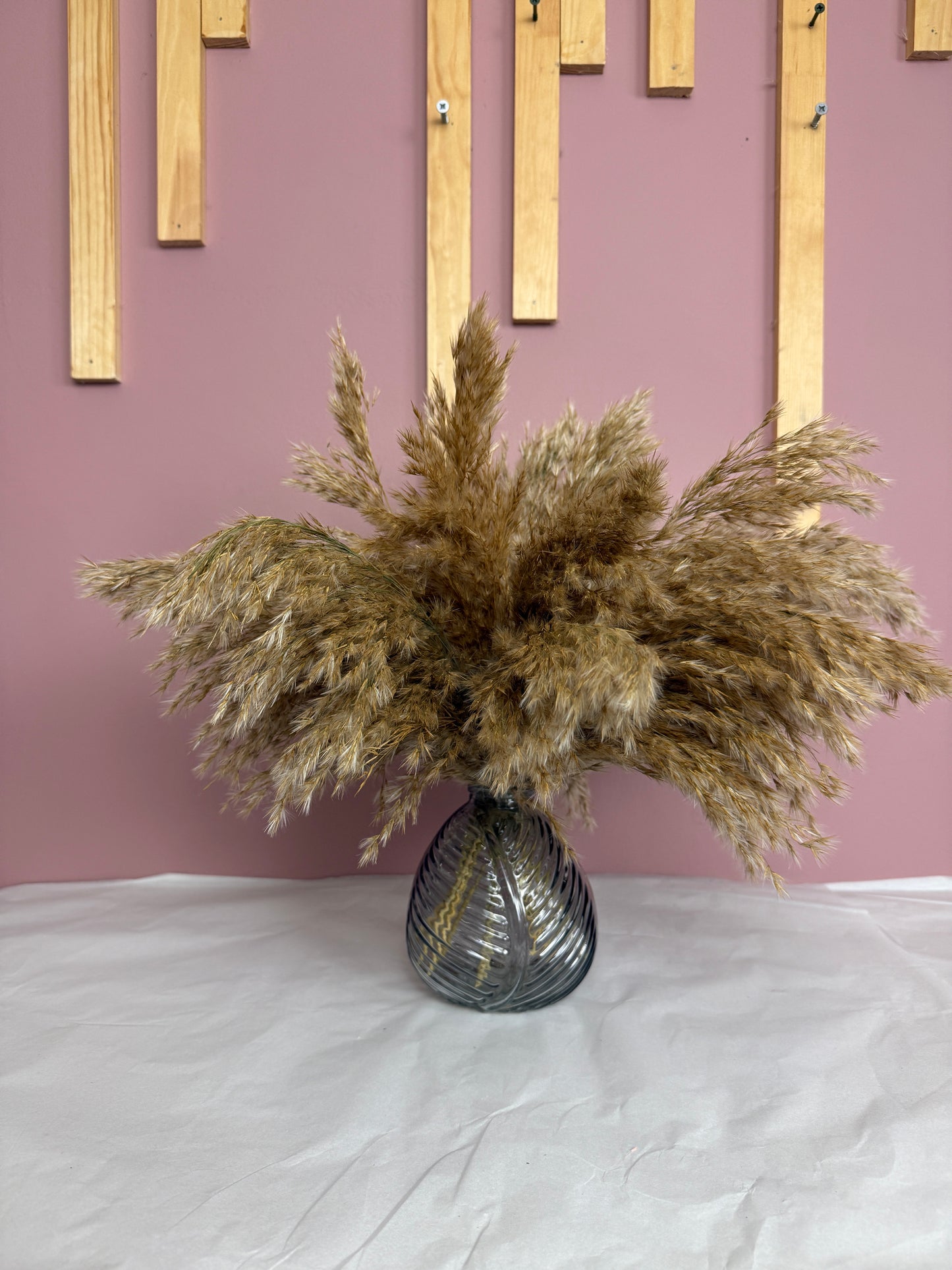 Fluffy Pampas Reed & Vase